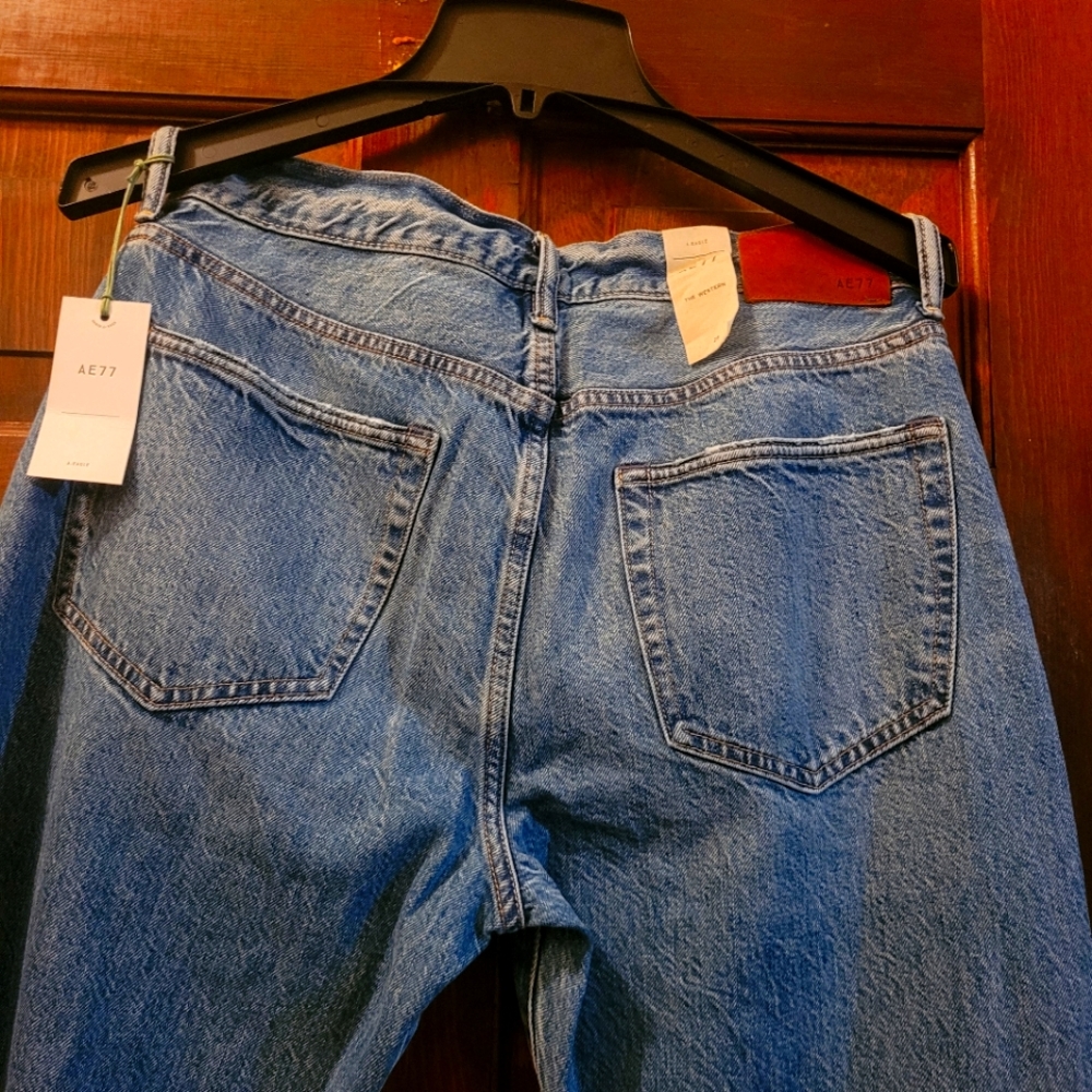 AE77 29 blue
